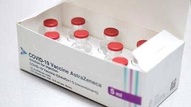 Le vaccin d'AstraZeneca et Oxford a été le troisième à être autorisé dans l'UE, après ceux de Pfizer/BioNTech et Moderna.